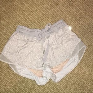 Lululemon Gray Hotty Hot II shorts 2.5 inseam